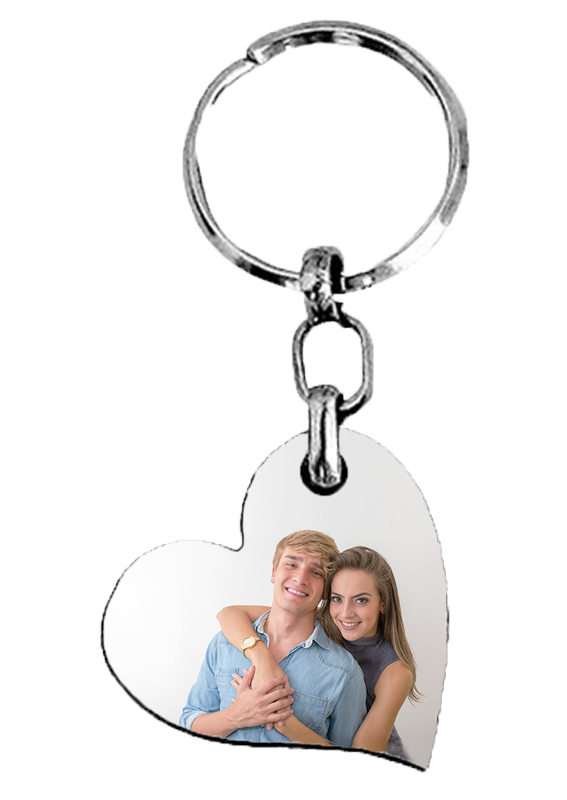 מחזיק מפתחות לב מעץ עם הדפסה אישית – מתנה מרגשת